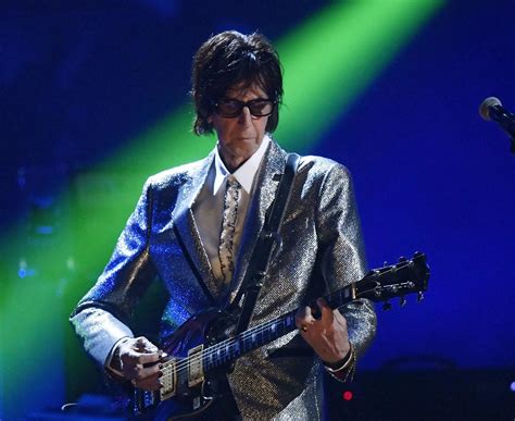 rocker ric ocasek frontman of the cars dead at 75