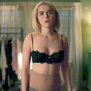 Kiernan Shipka Nude Photos Naked Sex Videos