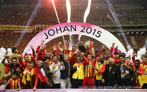 Piala malaysia merupakan kejohanan bola sepak teragung di malaysia dan antara kejohanan tertua di rantau asia. Red Giants benam Helang Merah untuk muncul juara Piala ...