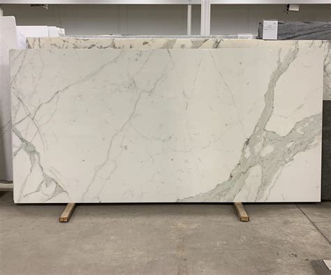 Porcelano Calacatta Oro Slab Marble Trend Marble