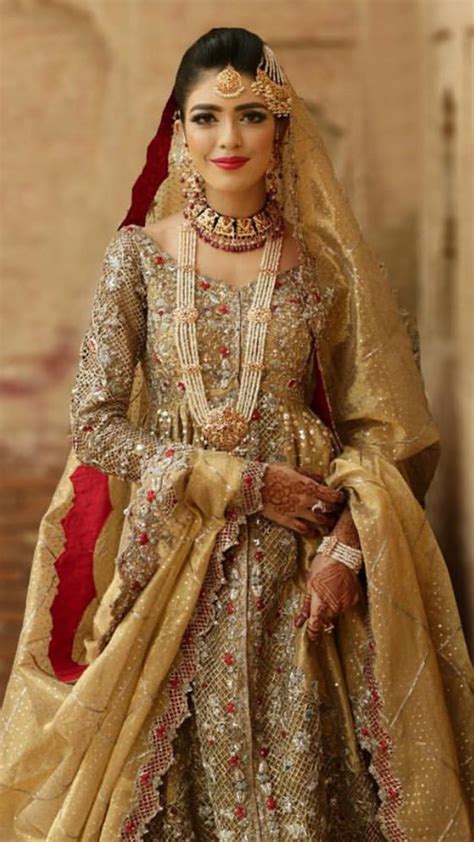 Pin By ༺afifa༻ ༻f༺ On Bridal 1 Pakistani Wedding Dresses Pakistani
