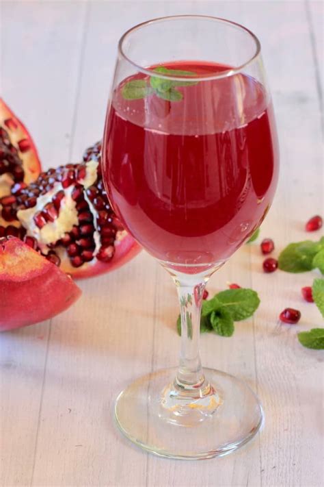 How to make homemade pomegranate juice