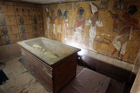 spanish leak reveals hidden chamber in tutankhamun tomb is full of treasures ancient origins