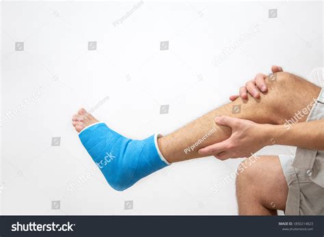4444 Foot Plaster Cast Images Stock Photos And Vectors Shutterstock