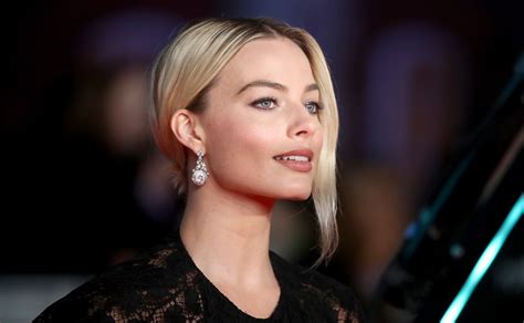 Margot Robbie Is Making A Neighbours Comeback For Shows Final Episode