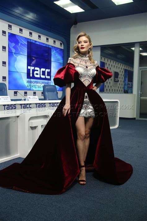 Ukraine Against Russia On The Catwalk Of Miss Universe La Voce Di New