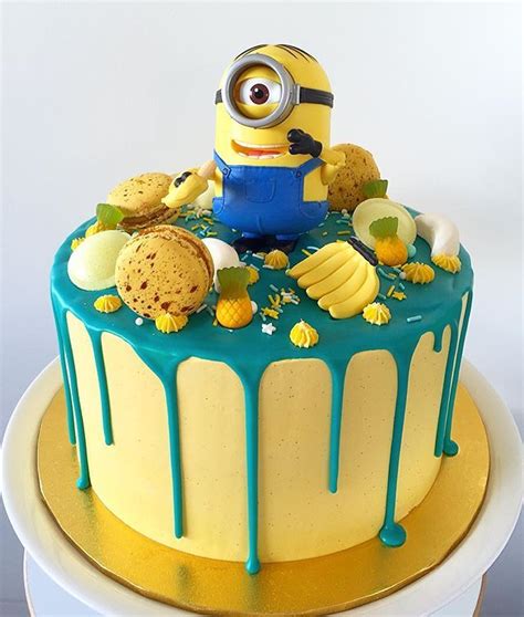 Vanilla Minion Cake 💙🍌💛 Happy Birthday Blake 🎉 Bolos De Aniversário
