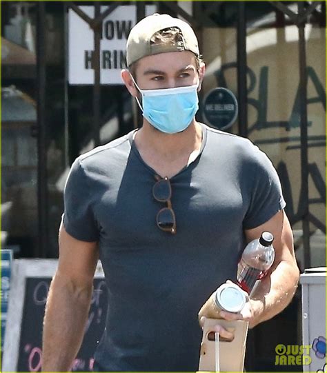 Photo Chace Crawford Picks Up Food And Smoothies Photo Just Jared