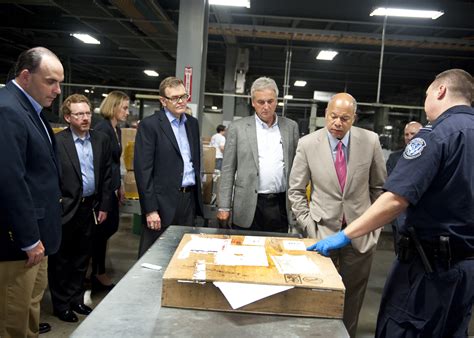 Secretary Johnson Visits the UPS Worldport Facility | Homeland Security