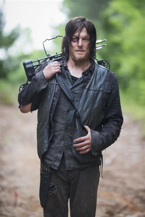 The Walking Dead Star Norman Reedus Bitten By Fan At New Jersey