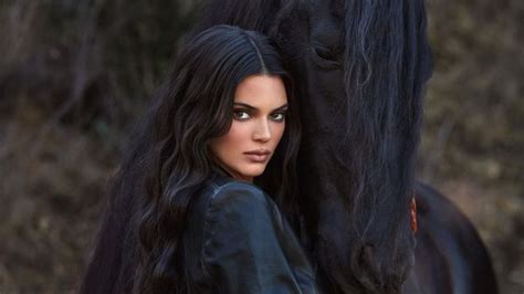 Kendall Jenner Saca El Glamour Y Lo Presume En Lo Premios Oscar 2022