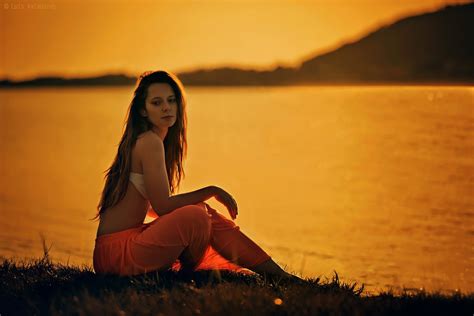 Bra Sunset Model Sitting Lake Girl Wallpaper