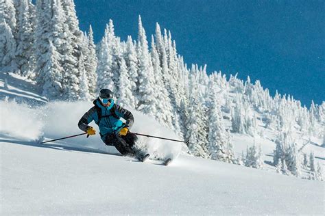 Revelstoke Great Skiing On The Powder Highway Snow Trax SantaFe Com