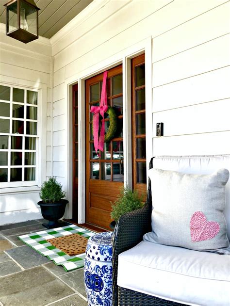 Valentine Decor for Front Door- Give Your Front Door Love ...