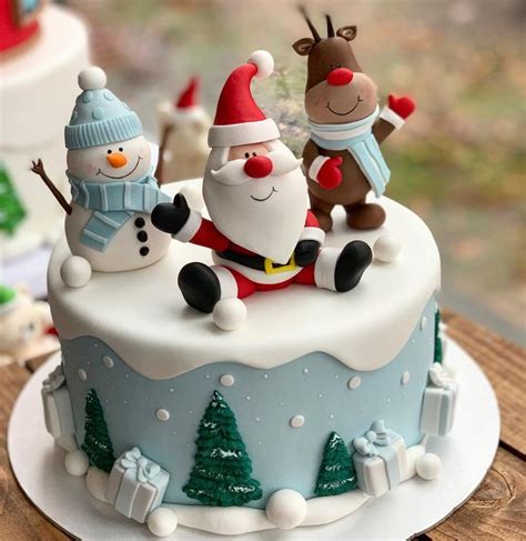 We Need A Cute Cake In Christmas Holiday Christmas Holiday Is