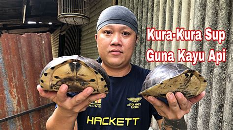 Kura Kura Masak Sup Daun Ubi Sampai Lembut Guna Kayu Apichef Borneo