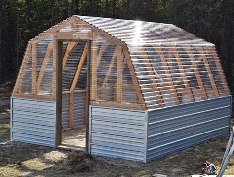 Get the tutorial at the elliott homestead. Thoughts of Purpose: 13 Cheap DIY Greenhouse Plans