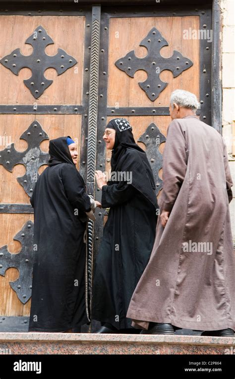 Greek Orthodox Nuns Hi Res Stock Photography And Images Alamy