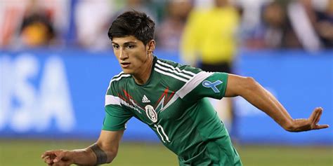 Teamwork first touch dribling technique. Tiene Alan Pulido visto bueno de Tigres para fichar con ...