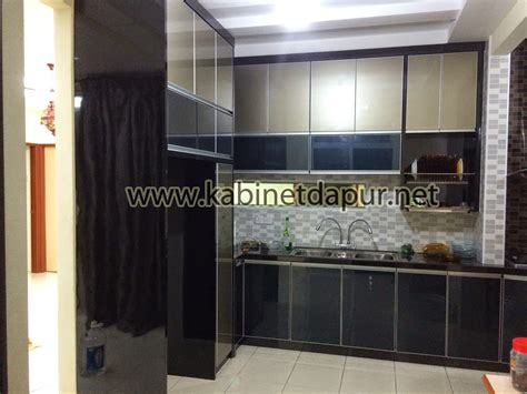 Tempah kabinet dapur idaman anda pada harga berpatutan dengan kontraktor berpengalaman 10 tahun, hanya guna bahan berkualiti & ada waranti selama 6 bulan. RumahCore: Harga Kabinet Dapur 10 Kaki