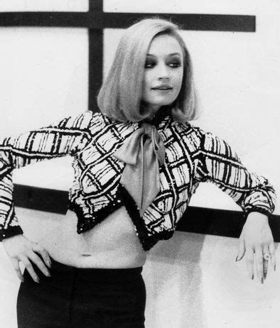 Tanto di cappello e mille anni ancora a raffaella, sono gli auguri di pippo baudo. Raffaella Carrà, 70 anni della regina della tv. FOTO | Sky ...