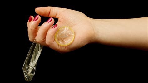 Know How To Use Female Condoms For Safe Sex