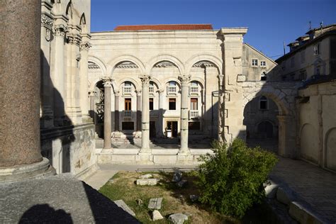 Diocletians Palace Peristyle 4 Split Pictures Croatia In