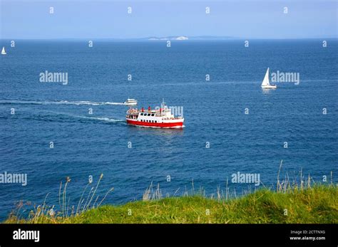 Jurassic Coast Dorset Uk August 29 2017 Tourists At Cruise Ship