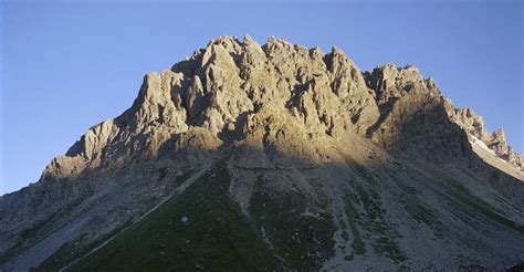 Publié en 1776, c'est le premier livre moderne d'économie. La montagne : Jules Michelet à l'écoute de la nature