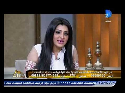 سعاد حسني وهي ممثلةٌ ومغنيةٌ مصرية، اشتهرتْ ب سندريلا الشاشة العربية، واستطاعت بخفَّة وبساطة أن تُقدِّم مسيرةً ولدَت سعاد حسني في السادسِ والعشرين من يناير عام 1943، في حي بولاق أبو العلا في محافظة القاهرة، للخطّاط الشهير محمد حسنى البابا والسيدة جوهرة. العاشرة مساء برديس تتهكم على سعاد حسنى وهى كانت لبسه حجاب ...