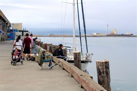 Fishing jones beach, is a site dedicated to anglers who fish jones beach and long island area with fish reports for fluke, stripped bass bluefish, weakfish the west end construction dock is a great place to start fishing jones beach. Commercial St. Dock — Eureka - Pier Fishing in California