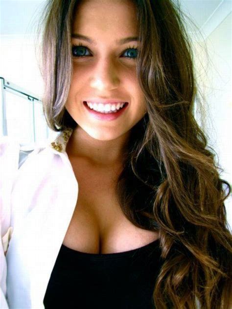 Girls With Beautiful Smiles Pics