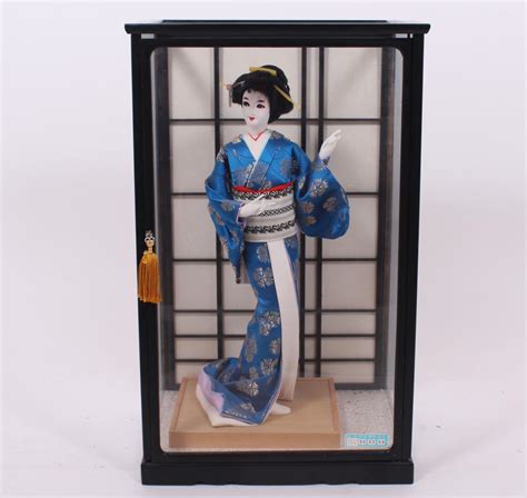 Lot Vintage Japanese Geisha Doll In Glass Display Showcase