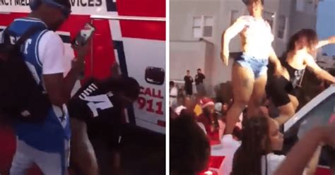 Female Mob Twerked And Blocked Ambulance From Reaching Oakland Shooting