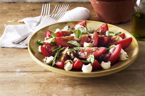 Bocconcini Tomato And Basil Salad Recipe Au