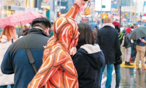 Body Painted Models Brave Nyc Chill Focus Newspaper