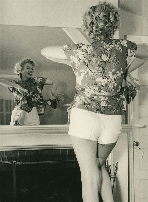 Marilyn Photographed By Andre De Dienes At The Bel Air Hotel 1953 Marilyn Monroe Marilyn