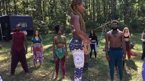 Intro To Fusion Bellydance With Ebony At Beauty In The Backyard Youtube