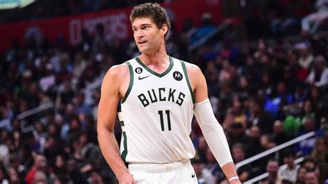 Brook Lopez Ethnicity Wiki Biography Height Parents Wife Age Net