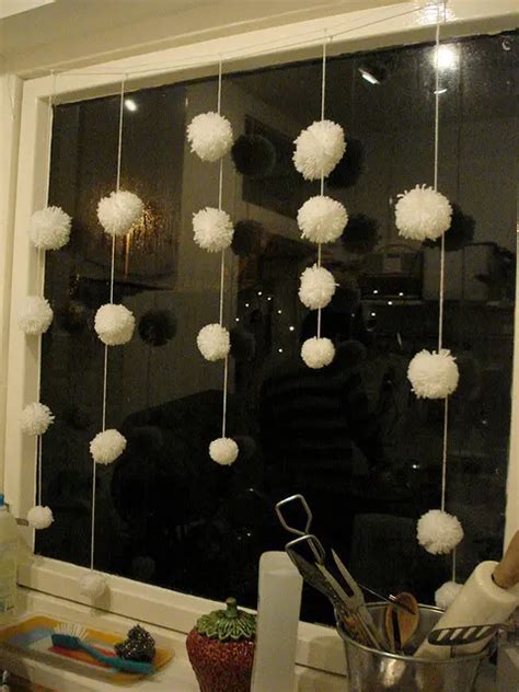 44 Cute Snowball Décor Ideas For Winter Holidays Digsdigs