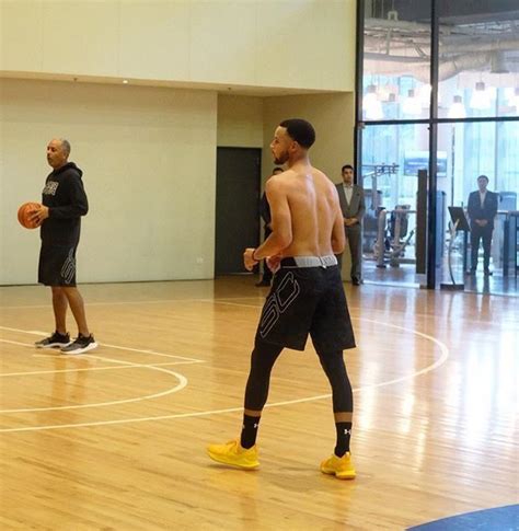 Stephencurry Works Out In Manila Part Of The Asia 2018 Under Armour Tour Nba Pictures