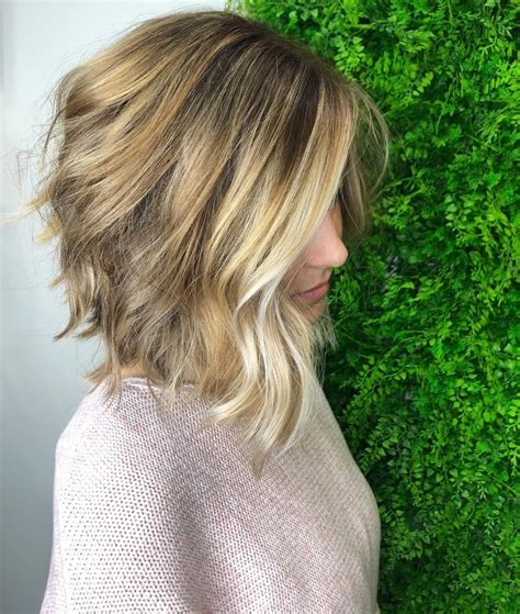 22 Stacked Inverted Bob Haircuts For Stylish Edgy Girls