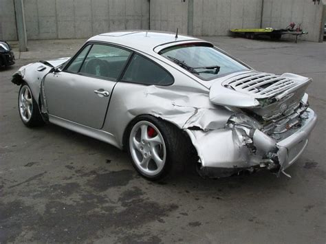 911er Crash Sportwagen