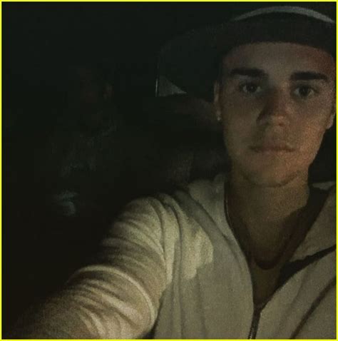Justin Bieber Goes Shirtless In Just His Calvins For New Selfie Photo 977251 Photo Gallery