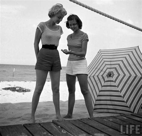 Beautiful Black And White Fashion Photography By Nina Leen In The 1940s