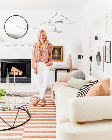 Top Designer Emily Hendersons Tips For Renters Hgtv Mantel Mirrors