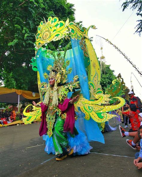 banyuwangi ethno carnival heavy min flickr