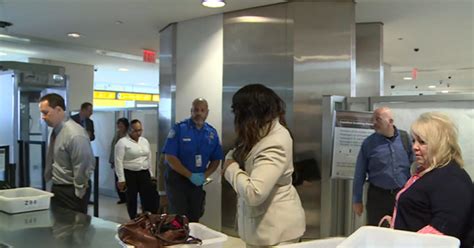 Tsa 768 New Airport Security Screeners To Start In Mid June Cbs New York