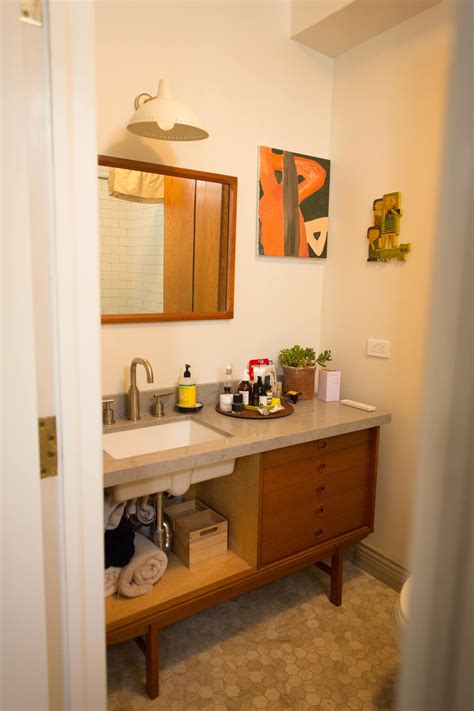 Few projects are as successful as this beautiful cottage. House Tour: A 420-Square-Foot New York Studio | Apartment ...