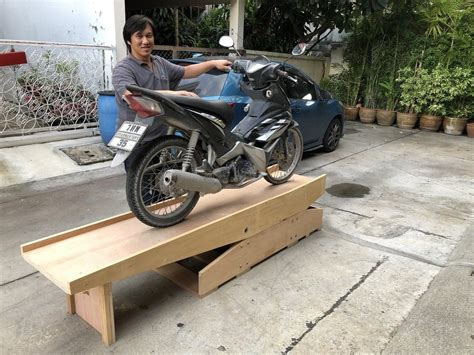 Ingredients *4x4 in lengths and also small scraps. DIY Walnut Motorcycle Service Bench | Yamaha XS650 Forum